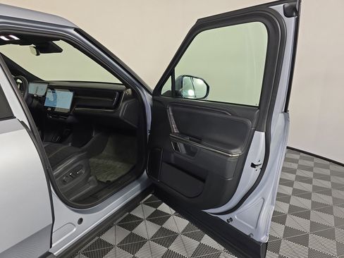 Used 2024 Rivian R1T Adventure image 18