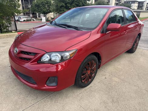 Used 2011 Toyota Corolla LE FWD image 26