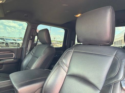 Used 2022 RAM 2500 Big Horn w/ Night Edition AWD/4WD image 18