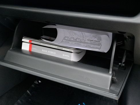 Used 2021 Toyota RAV4 XSE image 59