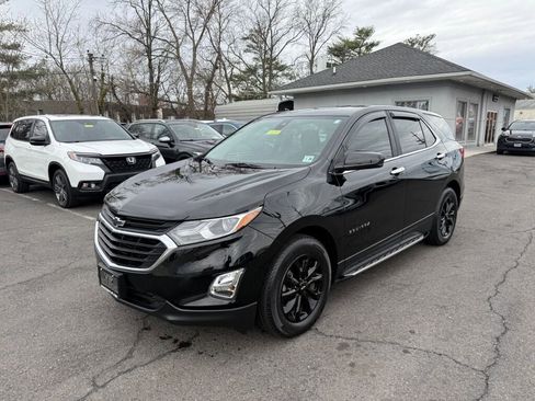 Used 2021 Chevrolet Equinox LT image 3