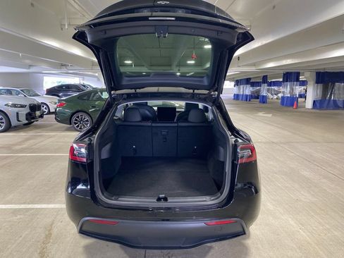 Used 2021 Tesla Model Y Long Range AWD/4WD image 7