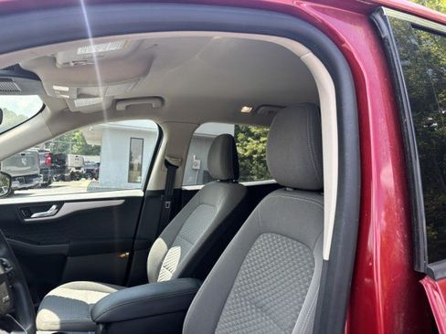 Used 2020 Ford Escape SE FWD image 12