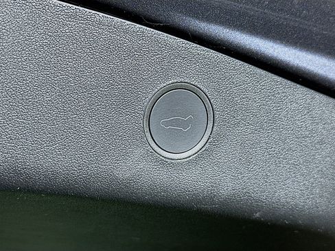 Used 2023 Tesla Model 3 Standard Range RWD image 28