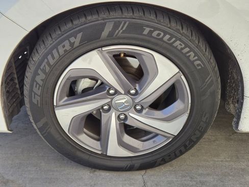 Used 2019 Honda Insight EX image 8