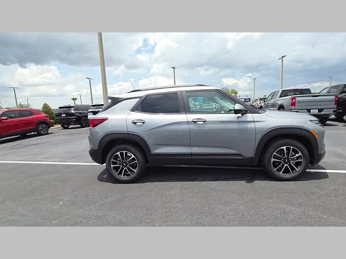 New 2026 Chevrolet TrailBlazer LT w/ Convenience Package FWD image 16
