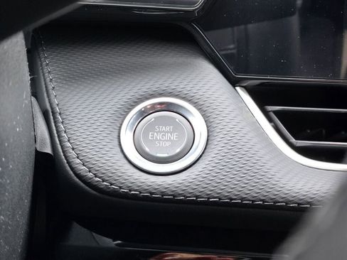 New 2026 Chevrolet Equinox LT w/ LPO, Floor Liner Package image 19