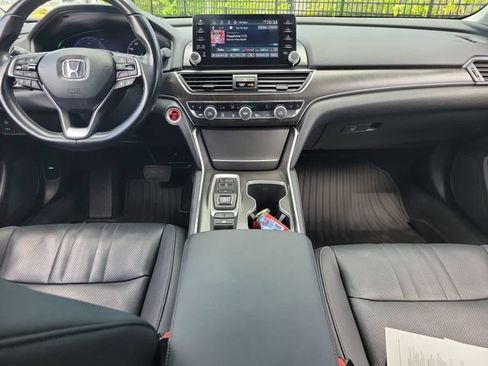 Used 2021 Honda Accord Touring image 17