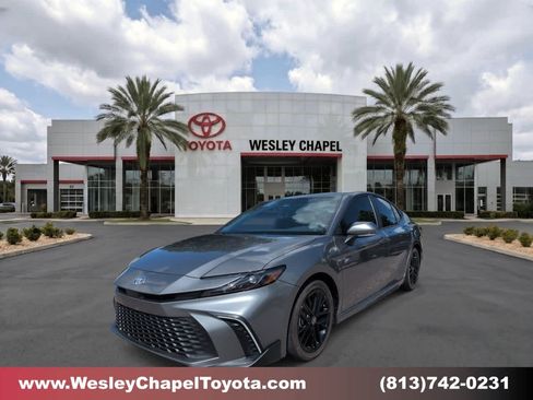 Certified 2026 Toyota Camry SE FWD image 1