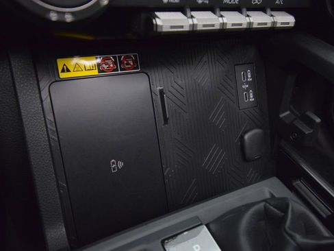 Used 2024 Toyota Tacoma TRD Off-Road w/ TRD Off Road Upgrade Package AWD/4WD image 37