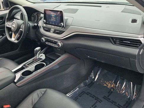 Used 2025 Nissan Altima 2.5 SR image 32