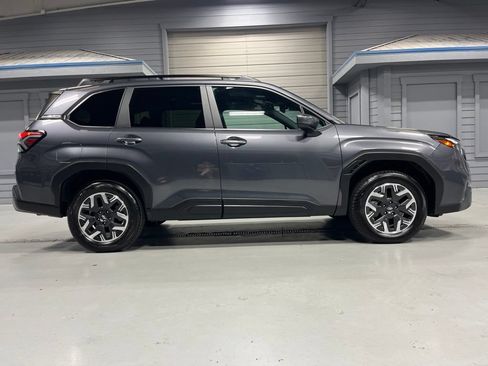 Used 2026 Subaru Forester Premium AWD/4WD image 9
