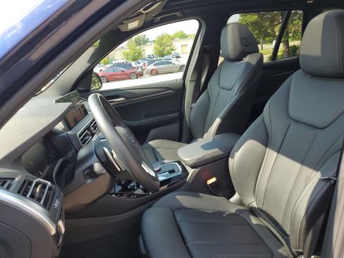 Used 2024 BMW X3 xDrive30i w/ Premium Package AWD/4WD image 5