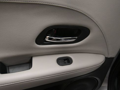 Used 2021 Honda HR-V LX image 21