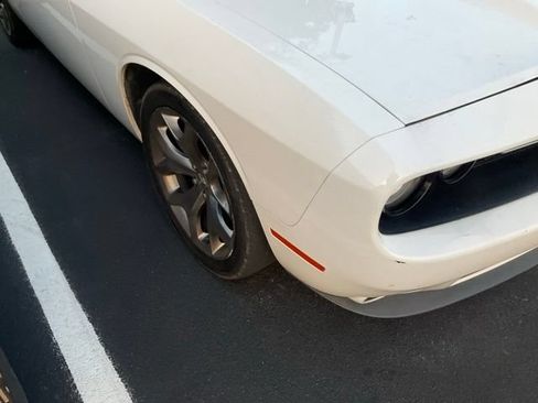 Used 2016 Dodge Challenger SXT Plus RWD image 2