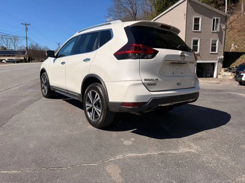 Used 2018 Nissan Rogue SL w/ Premium Package AWD/4WD image 7