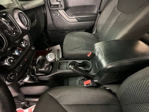 Used 2016 Jeep Wrangler Unlimited Sport AWD/4WD image 18