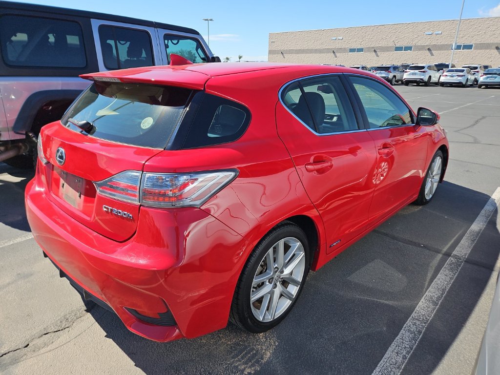 Used 2014 Lexus CT 200h w/ Seat Comfort Package FWD image 3