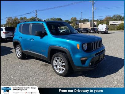 Certified 2022 Jeep Renegade Latitude w/ Sun/Sound Group