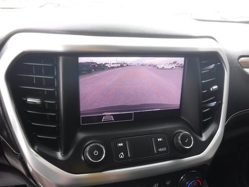 Used 2022 GMC Acadia SLE FWD image 17
