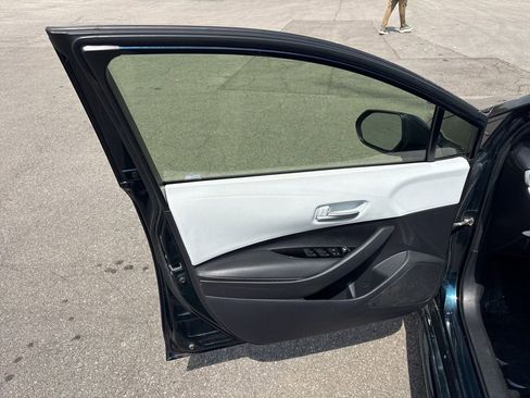 Used 2019 Toyota Corolla SE FWD image 19