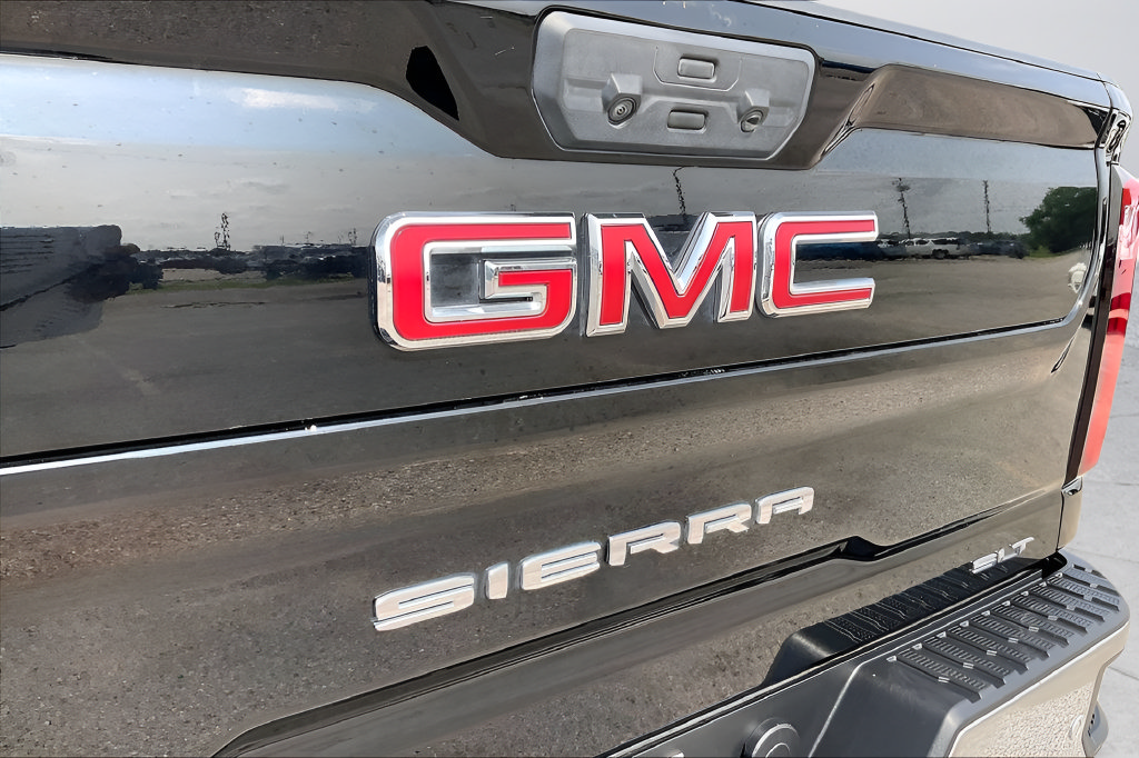 Used 2024 GMC Sierra 2500 SLT w/ Texas SLT Premium Package AWD/4WD image 27
