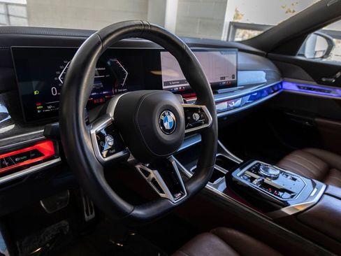 Used 2023 BMW 740i w/ Parking Assistance Package RWD image 17