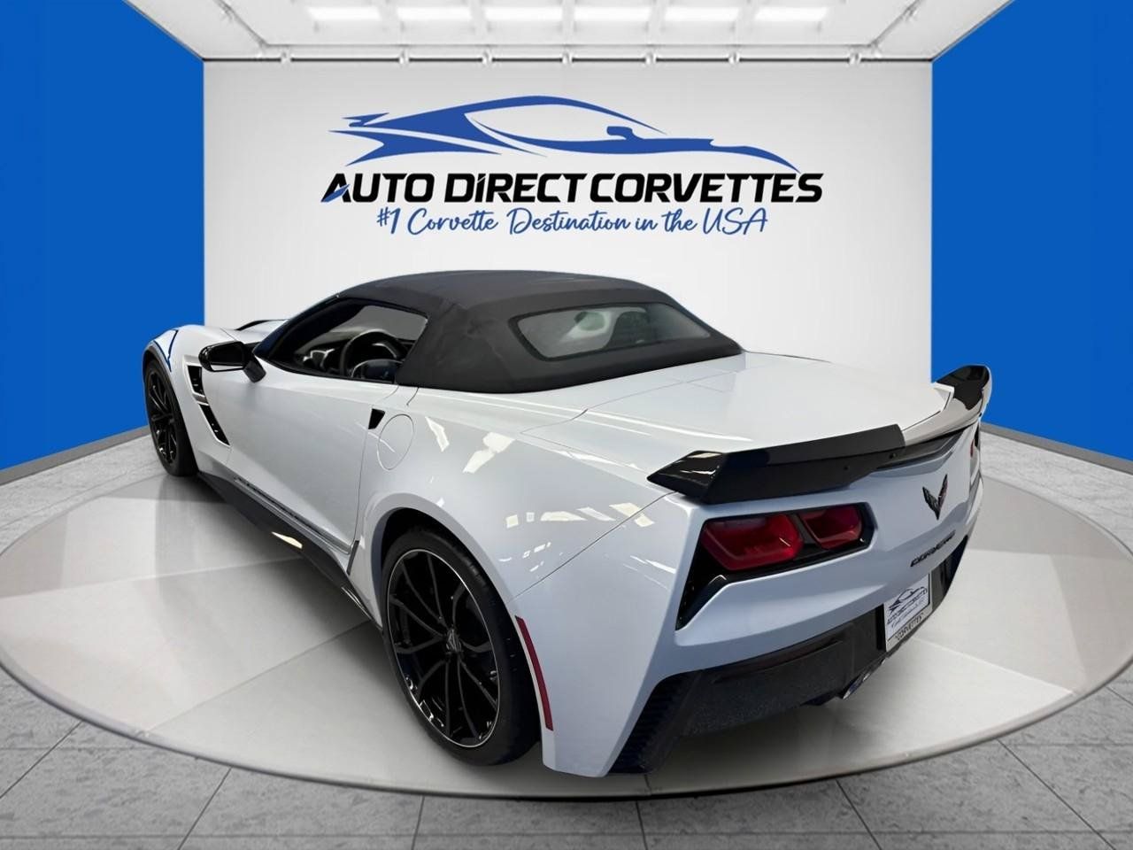 Used 2018 Chevrolet Corvette Grand Sport w/ Carbon 65 Edition RWD image 32
