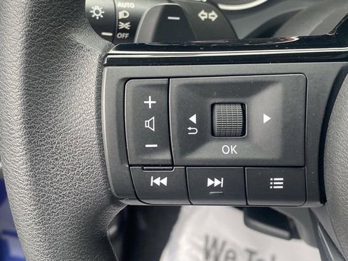 Certified 2023 Nissan Rogue SV image 17