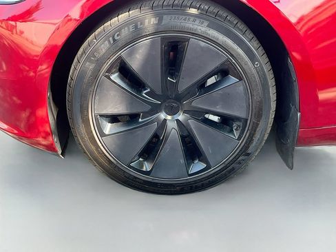 Used 2024 Tesla Model 3 Long Range AWD/4WD image 32