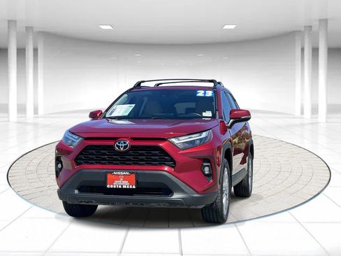 Used 2023 Toyota RAV4 XLE Premium image 6
