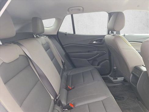 Used 2024 Chevrolet Trax ACTIV image 18