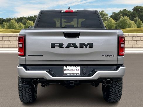 New 2026 RAM 1500 4x4 Crew Cab image 4