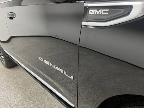 Used 2024 GMC Yukon Denali image 17