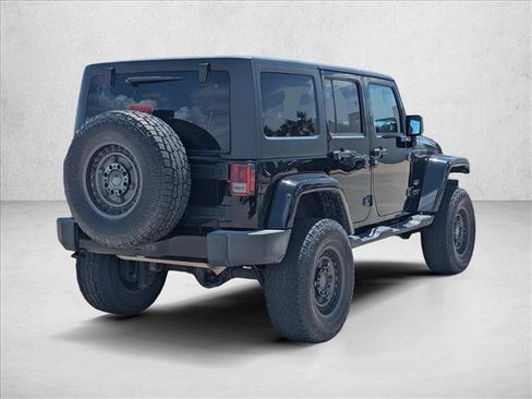 Used 2016 Jeep Wrangler Unlimited Sahara w/ Connectivity Group AWD/4WD image 5