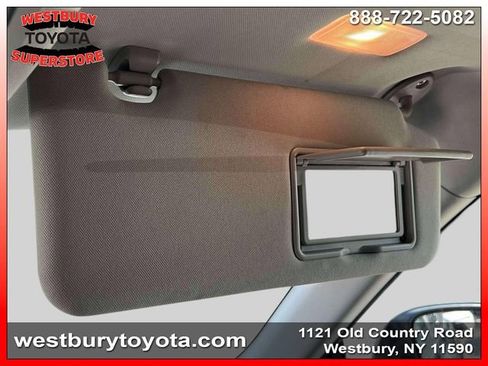 Used 2021 Toyota Highlander XLE image 33