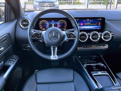 Used 2025 Mercedes-Benz GLA 250 image 5