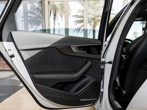 Used 2022 Audi S4 Premium Plus w/ Premium Plus Package image 29