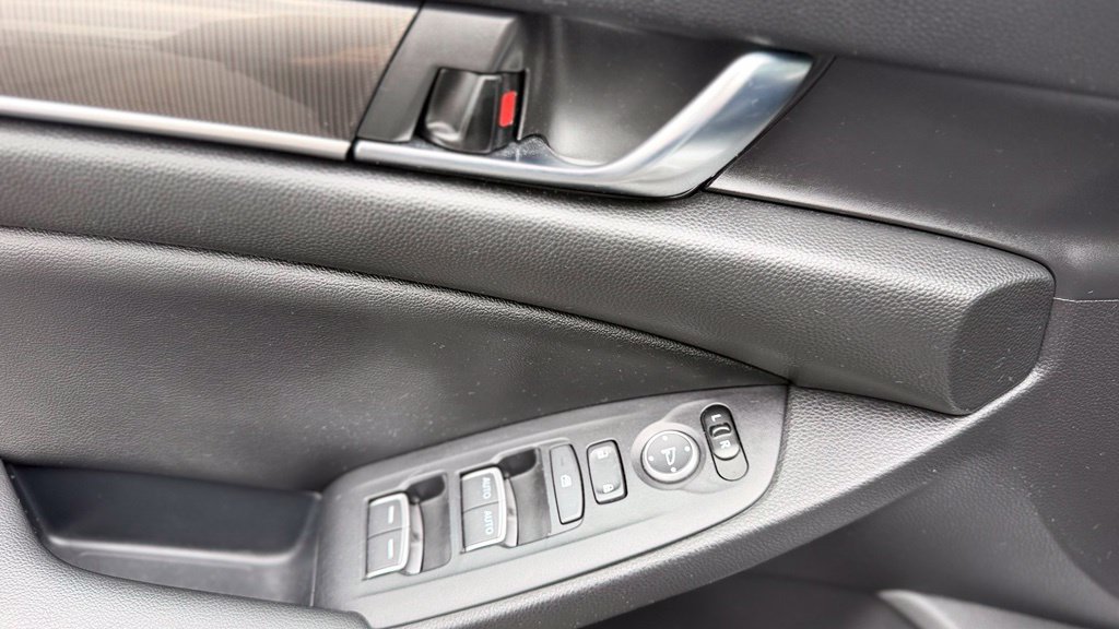 Used 2022 Honda Accord Sport image 21