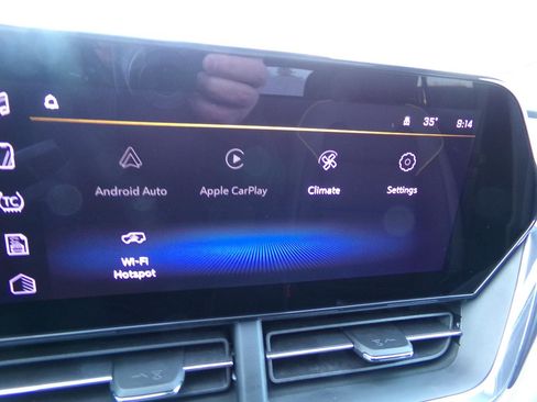 Used 2025 Chevrolet Trax ACTIV w/ Sunroof Package image 22