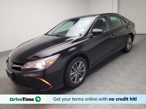 Used 2017 Toyota Camry SE FWD image 1