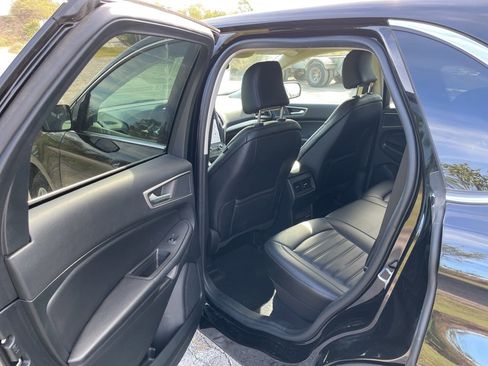 Certified 2023 Ford Edge SEL w/ Convenience Package image 10