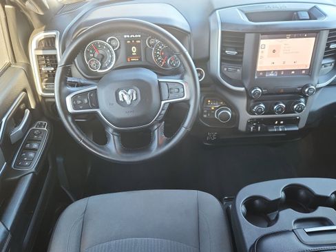 Used 2024 RAM 2500 Big Horn AWD/4WD image 12