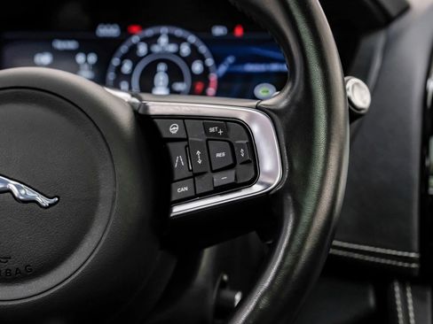 Used 2019 Jaguar F-PACE S image 20