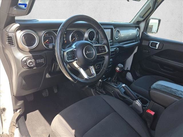 Used 2018 Jeep Wrangler Unlimited Sahara AWD/4WD image 10