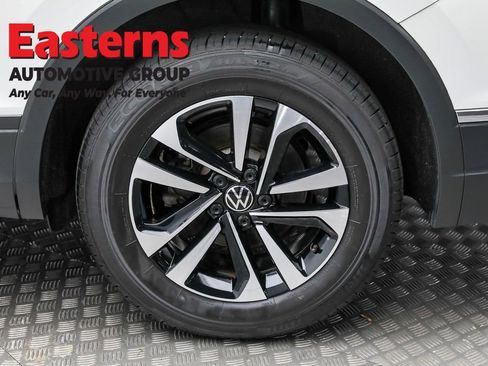 Used 2022 Volkswagen Tiguan S image 8