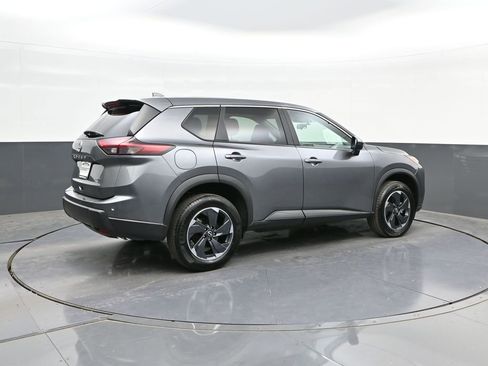 Used 2025 Nissan Rogue SV AWD/4WD image 15