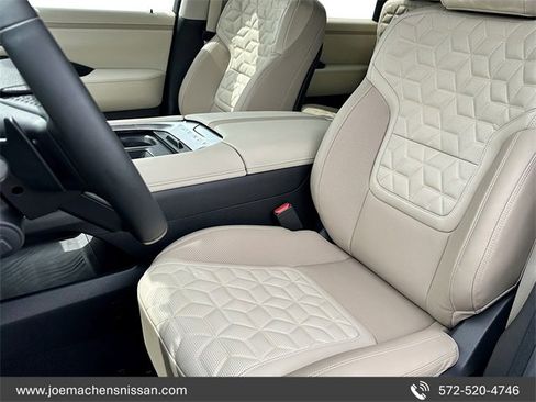 New 2025 Nissan Armada Platinum w/ Convenience Package image 23