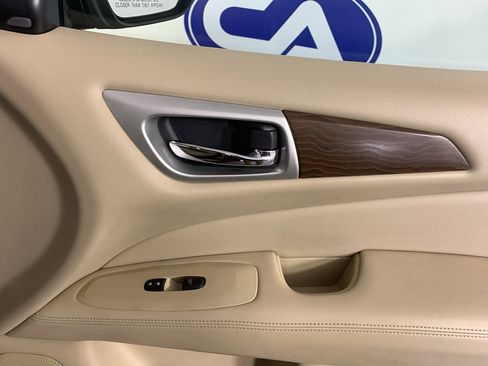Used 2020 Nissan Pathfinder Platinum w/ Cargo Package FWD image 42