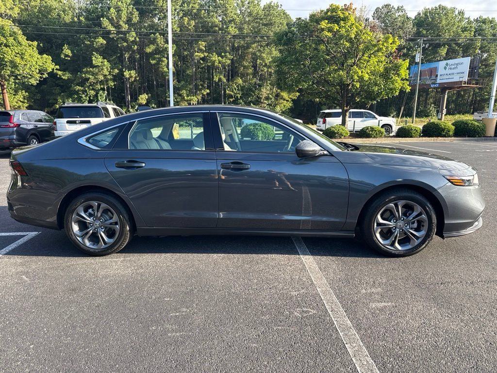 Used 2024 Honda Accord EX image 2